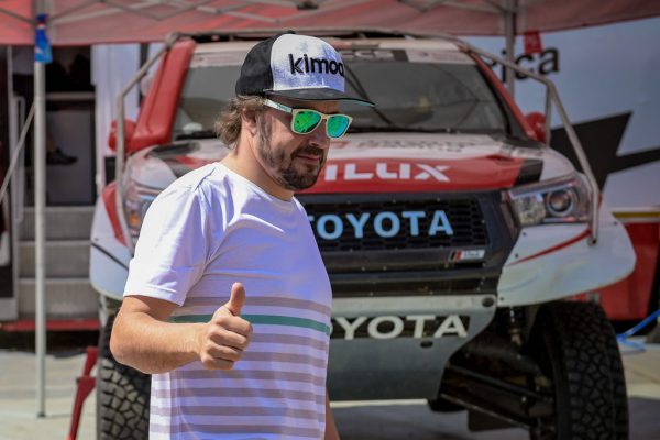 Fernando Alonso vor seiner Dakar-Premiere. APA