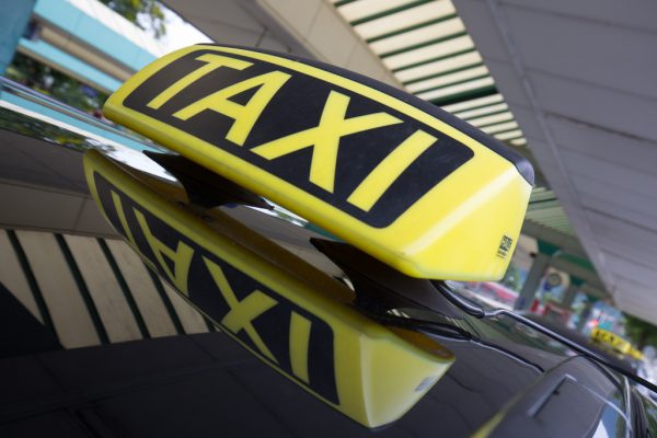 Die Taxibranche steht. Viele Unternehmer haben einen Teil der Wagen abgemeldet. Hartinger