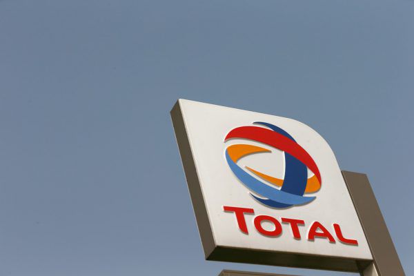 Total wird verklagt. Reuters