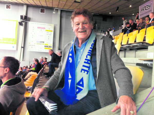 Alpenvolleys-Präsident Othmar Kronthaler (oben) sah die Niederlage seiner Mannschaft in Friedrichshafen. Dedeleit (2)