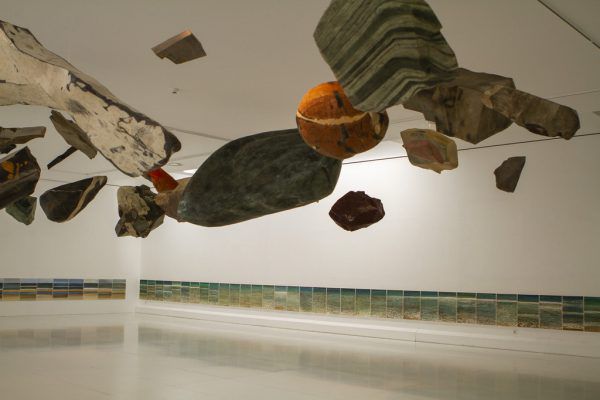 Hannes Ludescher zeigt Aquarelle und schwebende Steine im Vaduzer Kunstraum. Wolfgang Ölz (2)