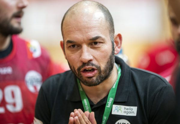 Hards scheidender Trainer Klaus Gärtner. Gepa