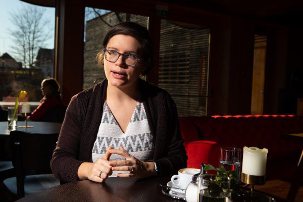 Ingrid Brodnig wünscht sich ein Nachfeilen der strafrechtlichen Paragrafen, anstatt die Anonymität einzuschränken. Klaus Hartinger