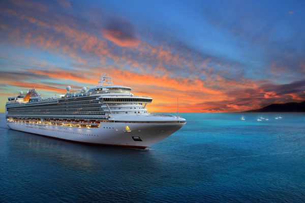 Kreuzfahrten ins östliche und westliche Mittelmeer, aber auch in die Karibik, sind nach wie vor der Renner.Shutterstock (3)