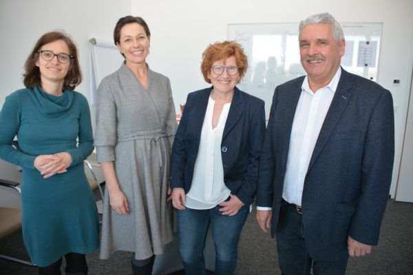 Margarete Laschalt-Schweigkofler, LR Martina Rüscher, Stadträtin Marie-Louise Hinterauer und Neo-Pensionist Gerhard Vonach (v.l.). Fritz-Pinggera (6)