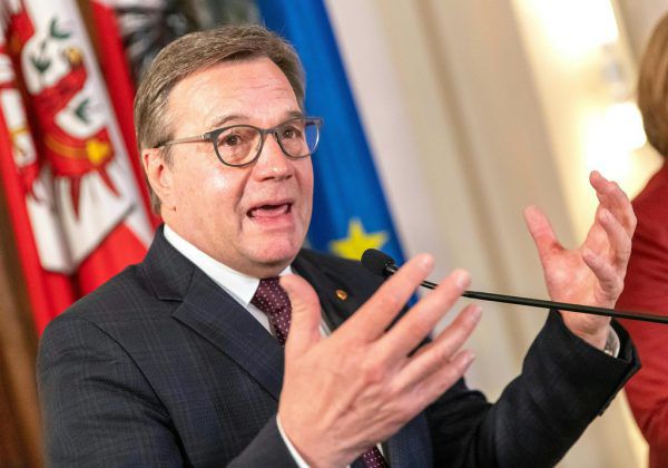 Verärgert über die EU-Kommissarin: Günther Platter. APA/JAKOB GRUBER