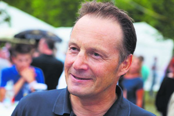 Das Bild zeigt Rainer Salzgeber bei der 50-Jahr-Feier von Head im Sommer 2019. Das Interview fand natürlich telefonisch statt. Klaus Hartinger