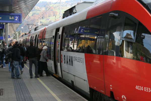 S-Bahn-Verbindung in die Schweiz soll ausgebaut werden. ÖBB