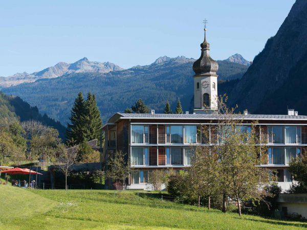 Im Sozialzentrum Haus Klostertal trat im März einer der ers­ten Corona-Cluster auf. Zehn Bewohner waren betroffen. BENEVIT