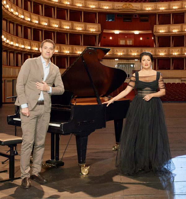 Bogdan Roscic mit Anna Netrebko. ORF/Wiener Staatsoper/Michael Pöhn