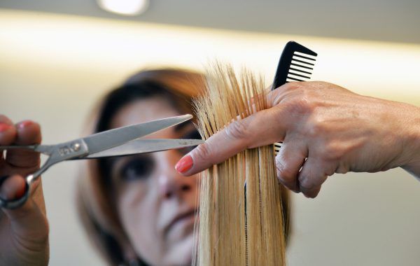 Derzeit werden in den Salons keine Haare geschnitten. APA