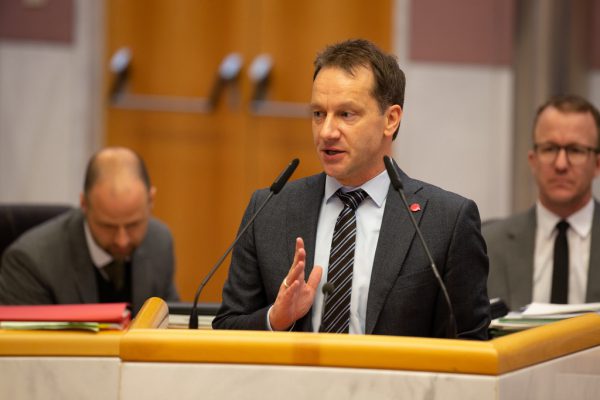 Neos-Digitalisierungssprecher Gerfried Thür ist zufrieden mit der Ressonanz auf die Neos-Anträge. Hartinger, Stiplovsek