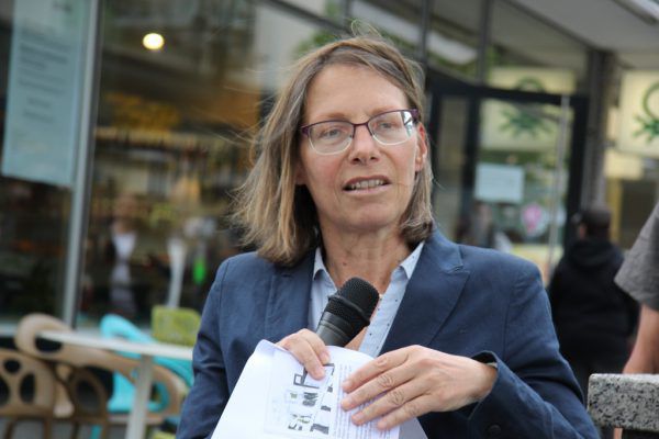 Juliane Alton fordert, die Wochenmärkte wieder zu öffnen.vol.at
