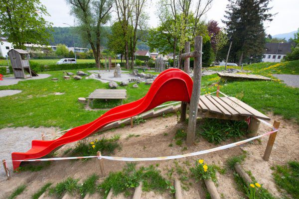 Rutschspaß in Sicht: Mit 1. Mai sollen die Absperrbänder entfernt werden. Klaus HArtinger (2)