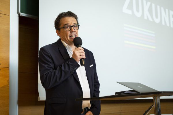 WKV-Präsident Hans Peter Metzler: „Wir lassen niemanden zurück“. Studio Fasching