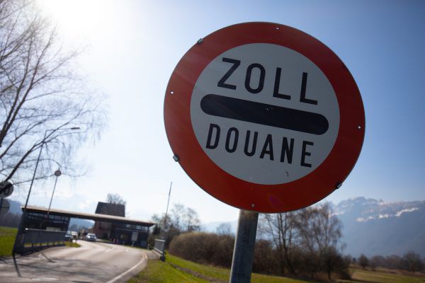 Auch in Vorarlbergs Nachbarländern wird das öffentliche Leben wieder hochgefahren. Hartinger, Shutterstock (4)