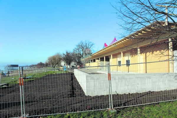 Das neue Strandbad wartet auf seine Gäste.  Lochau