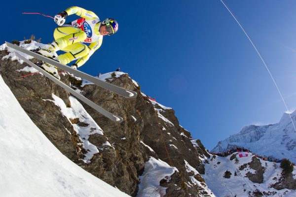 Der berühmte Hundschopf-Sprung ist das Markenzeichen der Abfahrt in Wengen. DAPD
