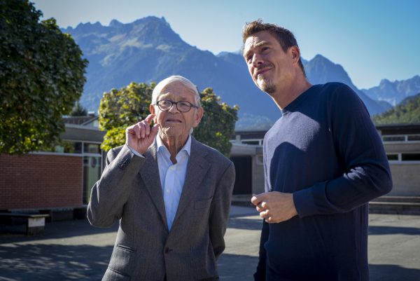 Kleines Bild: Karl Sillaber (l.), Mitglied der Architektengemeinschaft C4, und Matthias Hein. Links ein Blick in die Schau. Darko Todorovic (1)/Nikolai Dörler (1)