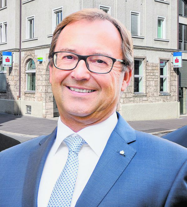 Obmann Werner Böhler. Sparkasse