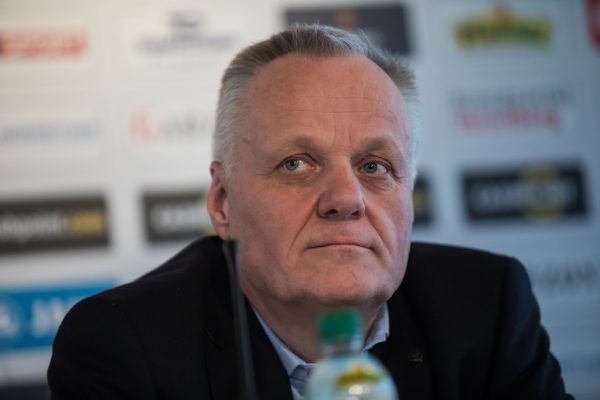Werner Gunz übergibt Agenden. Philipp Steurer