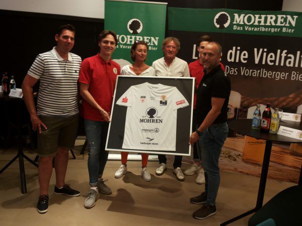 Die Verantwortlichen des FC Dornbirn in den Räumlichkeiten der Mohrenbrauerei. böhler