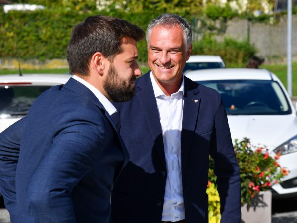 Der Neo-Bürgermeister Simon Tschann und der Noch-Vize-Bürgermeister Mario Leiter am Wahlsonntag. Lerch
