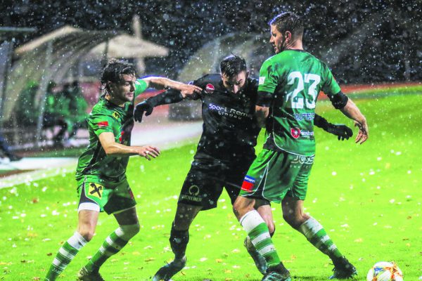 Bregenz und Lauterach lieferten sich bei widrigen Bedingungen einen heißen Pokal-Fight. Roland Paulitsch