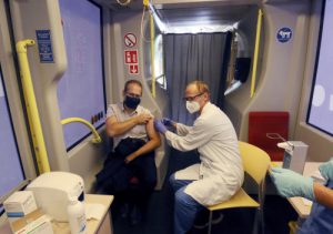 Großer Andrang auf die „Impfbim“