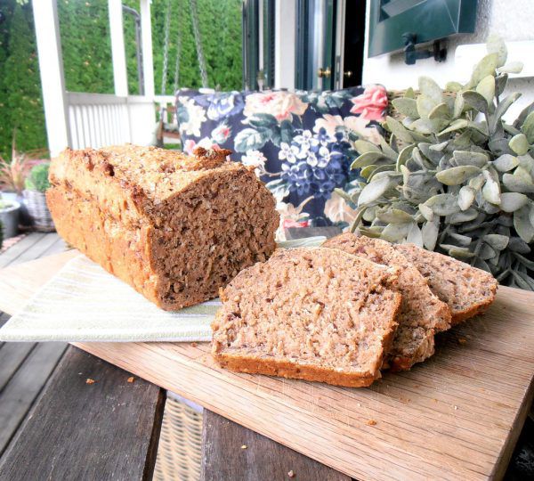 Das Brot ist im geeigneten Brotkasten mehrere Tage haltbar.  Ulrike Hagen