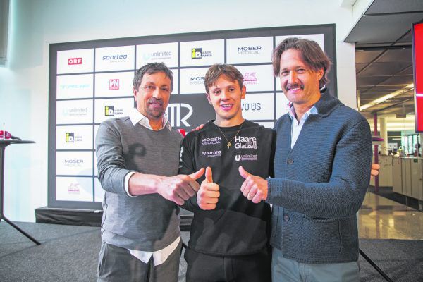 Daumen hoch nach dem Draft: Hanno Egger, Marco Rossi und Patrick Pilloni. Steurer