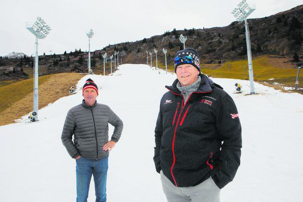 Hubert Strolz (l.) und Walter Hlebayna bei der Hangbesichtigung. Klaus Hartinger (3)