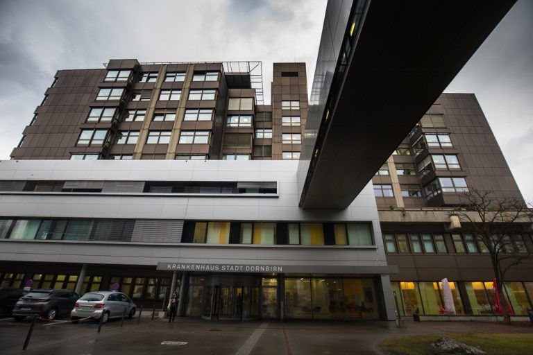 Das Krankenhaus soll eine Abteilung verlieren. ⇒hartinger