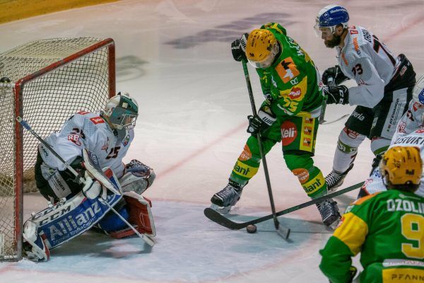 Im Vorjahrs-Play-off siegte der EHC gegen Ritten mit 7:2 und 6:2. Stiplovsek