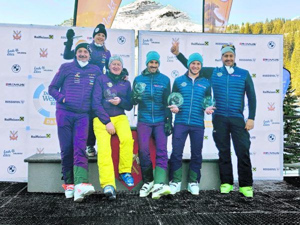 Team Schnegga­rei freute sich über die Trophäen. Lutz (7)