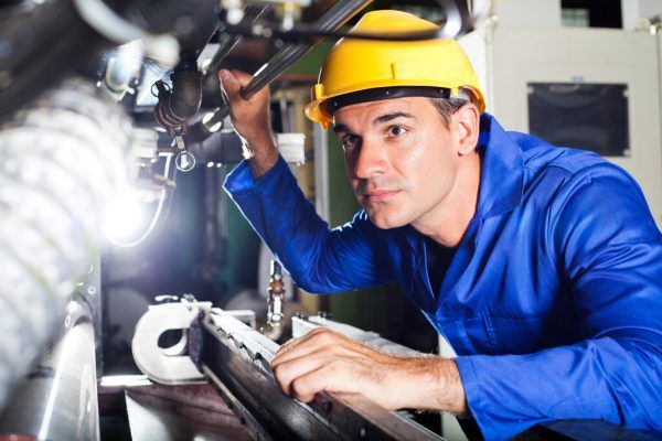 Die metalltechnische Industrie bleibt weiter die Hauptträgerinder Konjunktur in Vorarlberg. Shutterstock
