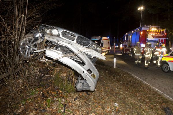 Ein Baumstumpf stoppte den Pkw. © Dietmar Mathis