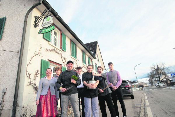 Ein junges Team: Im Gasthaus Stern weht nicht nur bei der Speisenzubereitung frischer Wind. Hartinger (5)