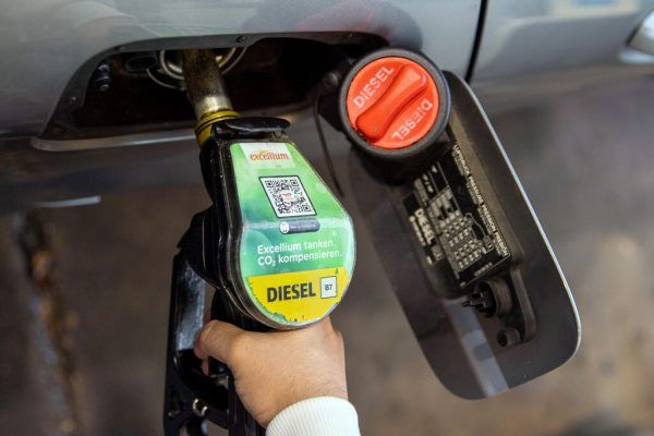 Für Dieselfahrer ist es derzeit an der Tanksäule teuer. Symbolbild dpa