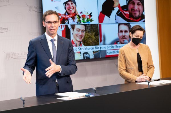 Landeshauptmann Markus Wallner und Sportlandesrätin Martina Rüscher zollten den Vorarlberger Olympiateilnehmern Respekt. VLK