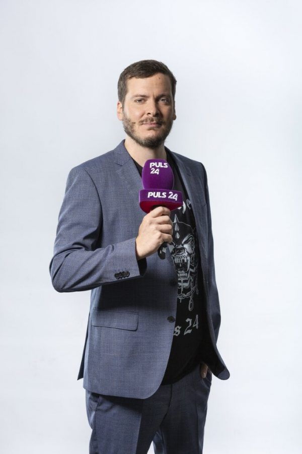 Martin Pfanner kommentiert auf Dazn. puls 24
