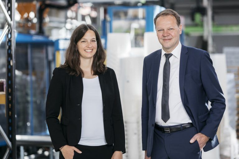 Gerhard Bertsch, Gechäftsführer der Fries Kunststofftechnik GmbH, die ihren Expansionskurs weiter fortsetzt.⇒Fries/ Mathis STudio