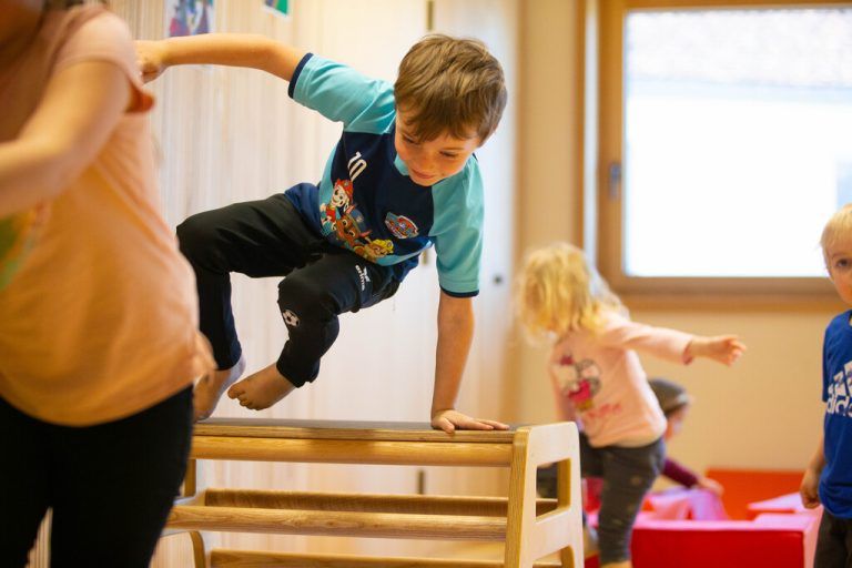 Gasser fordert ein umfangreicheres Kinderbetreuungsangebot.  Hartinger