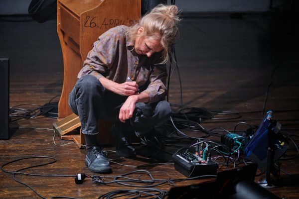 Kornelia Lüdorff in „Tschernobyl/MyLove“. Robert Aeberhard