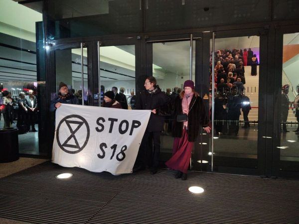 Ein Eingang wurde blockiert. Extinction Rebellion