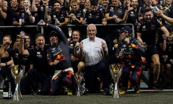 Der Österreicher Helmut Marko darf sich wohl auf einen neuen Motorenlieferanten für Red Bull freuen.  Reuters