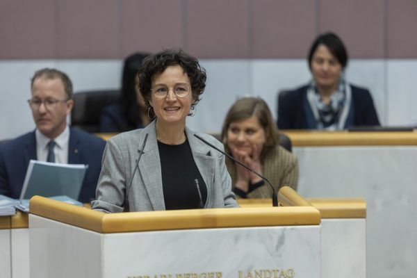 Kostenlose Betreuung und Mittag­essen sind nicht umsetzbar, sagt Eva Hammerer von den Grünen.