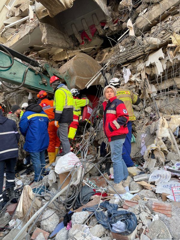 Mutter und Kind lebend gerettet. Ein Erfolgserlebnis für die Retter.   Samariterbund