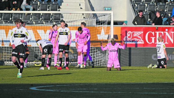 Nach dem Schlusspfiff feierten nur die Linzer. Es gibt noch einiges zu tun für die Altacher um Trainer Miroslav Klose.  GEPA/Lerch (2)