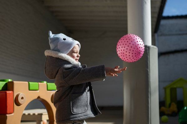 Neos und SPÖ machen Kinderbetreuung im Landtag zum Thema.Symbolbild/AFP